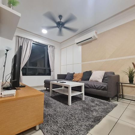 Lovely 3-Bedroom Serviced Apartment @ سيبرجايا المظهر الخارجي الصورة