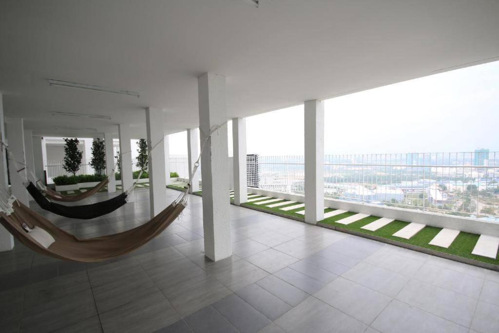 Lovely 3-Bedroom Serviced Apartment @ سيبرجايا المظهر الخارجي الصورة