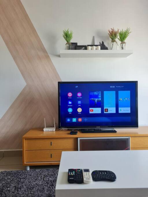 Lovely 3-Bedroom Serviced Apartment @ سيبرجايا المظهر الخارجي الصورة
